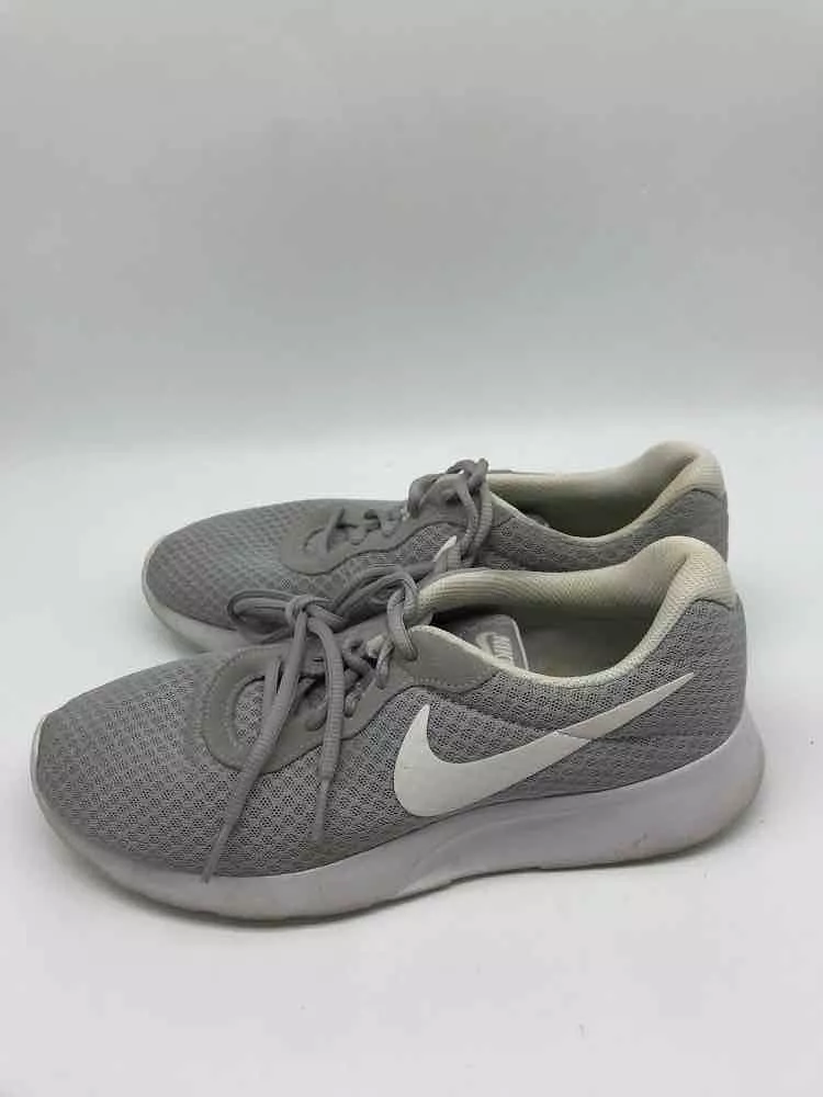 Pre-Owned Nike Grey Size 9.5 Sneaker Sneaker