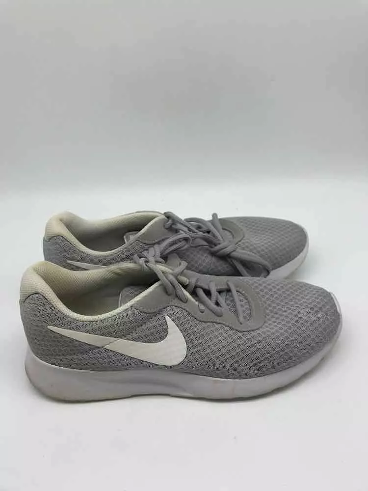 Pre-Owned Nike Grey Size 9.5 Sneaker Sneaker